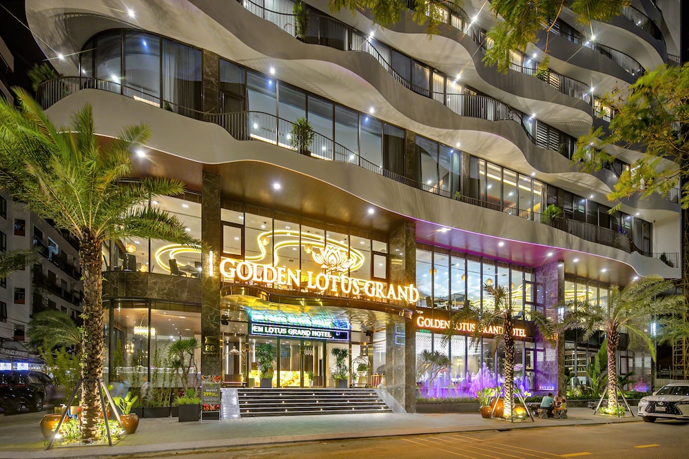 Golden Lotus Grand Hotel 3/49