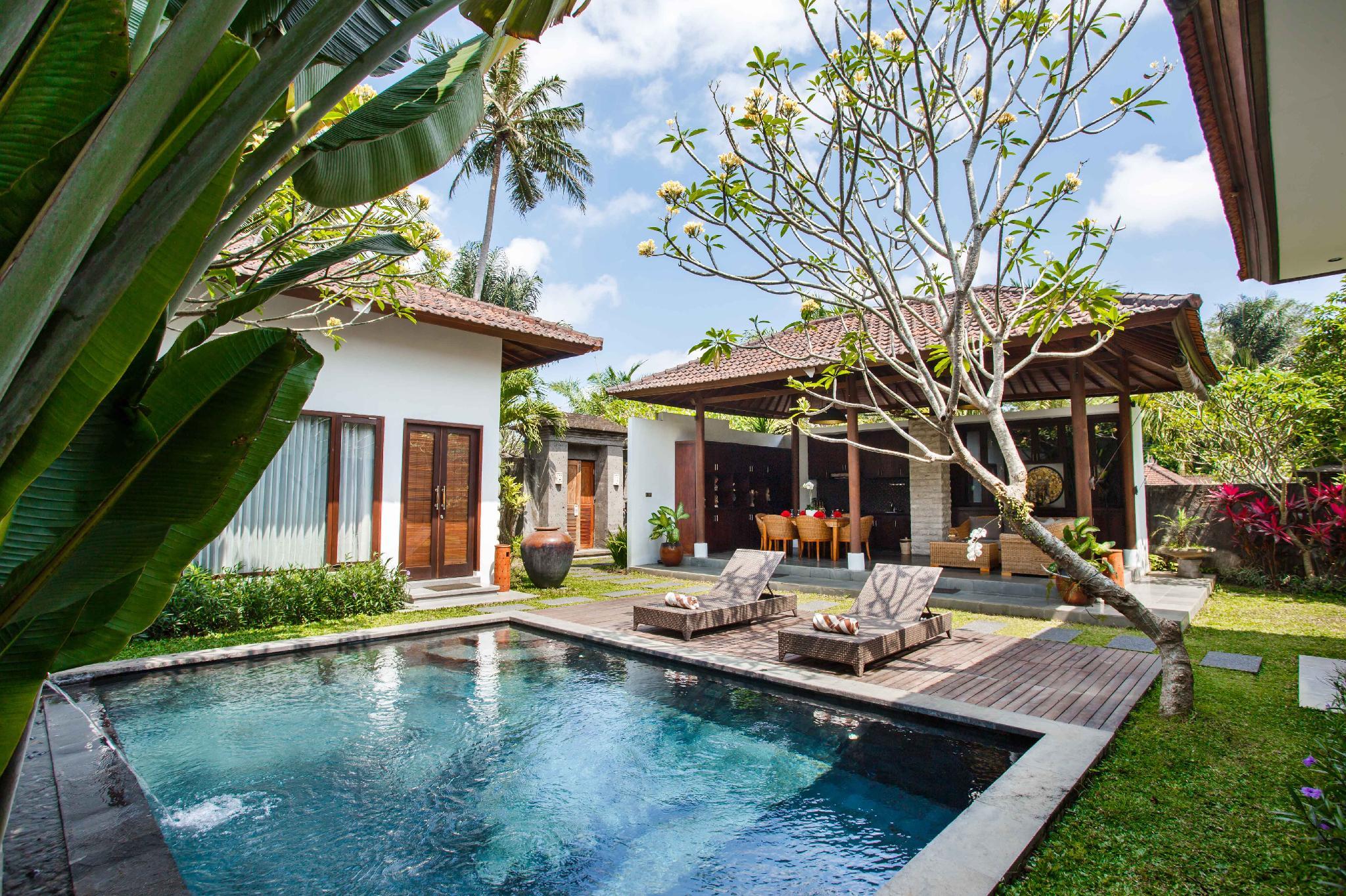 Family, Pool Access
