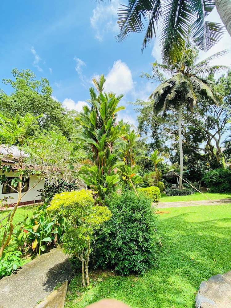 Leijay Resort 35/50