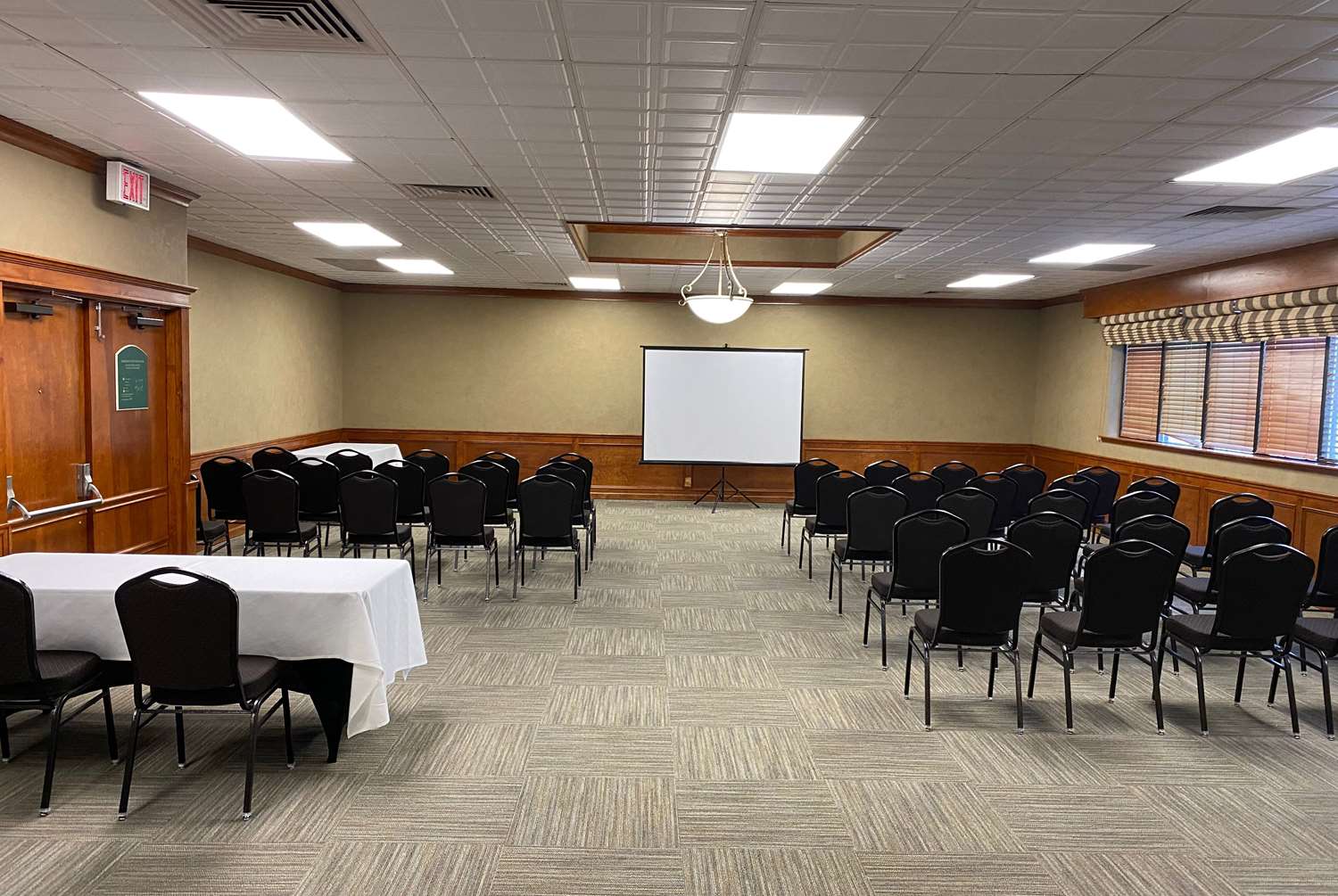 Wyndham Visalia 14/18