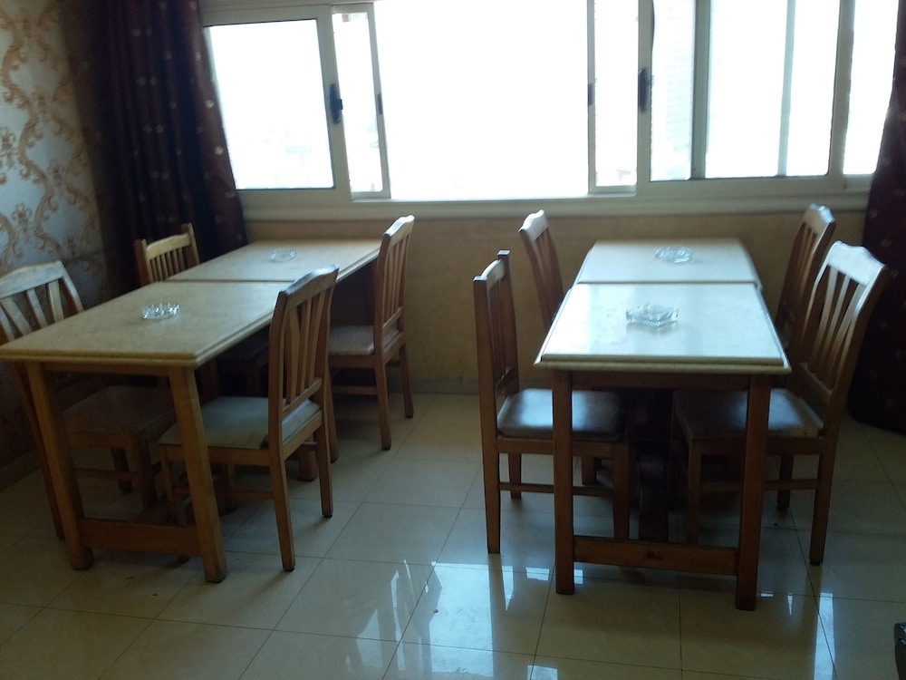 Isis Hotel 2 - Hostel 37/50