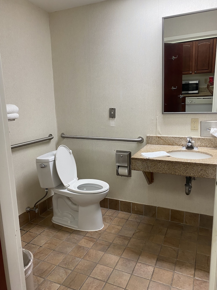 Best Western Plus Atlantic City West Extended Stay And Suites 43/45