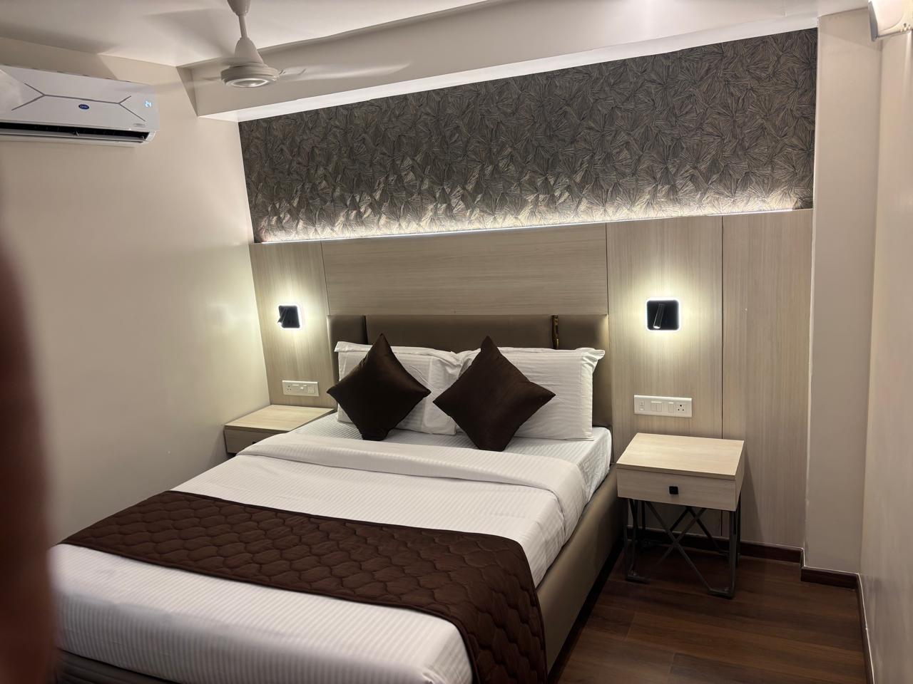 Compact, Double Bed