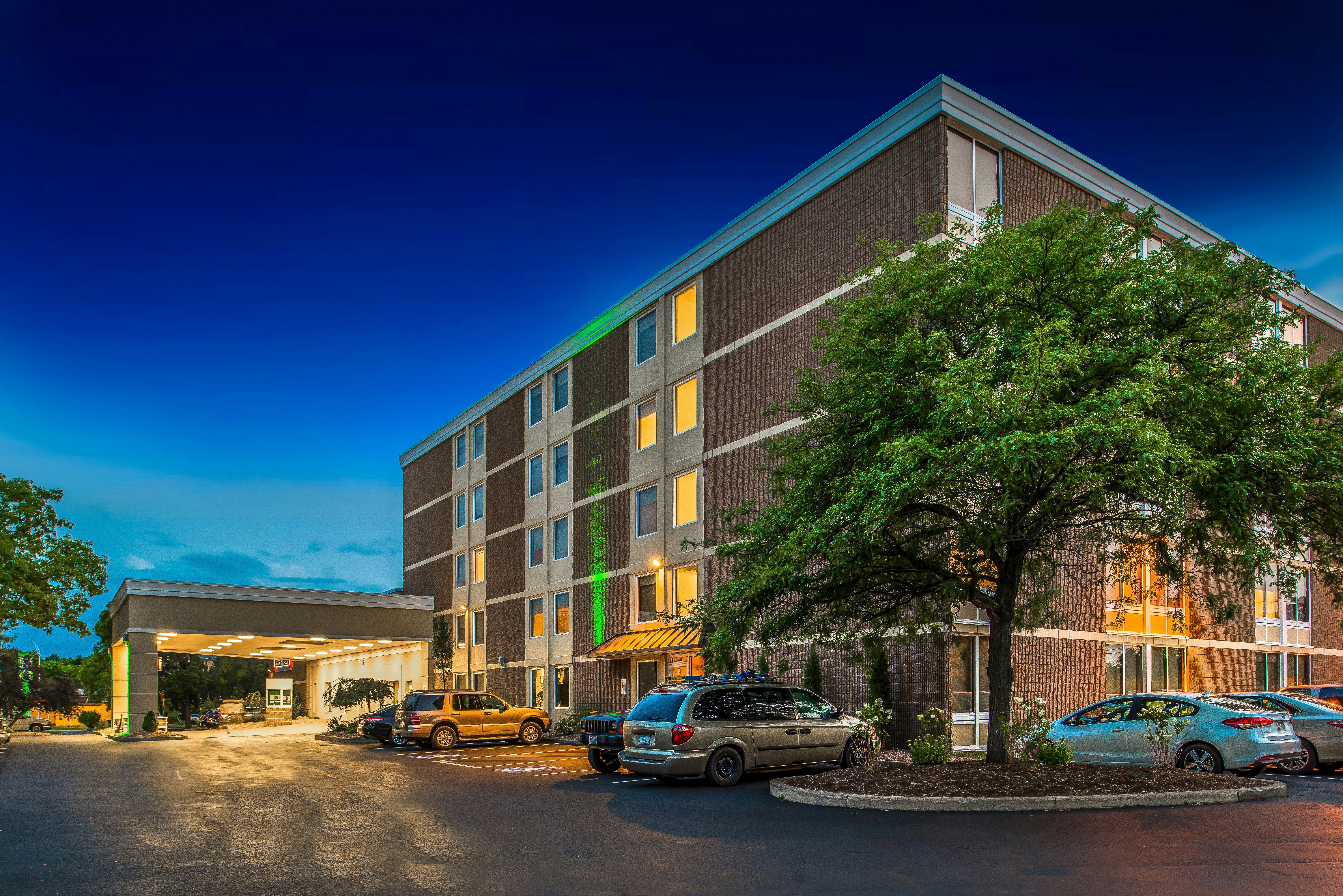 Holiday Inn Auburn Finger Lakes Region 72/75