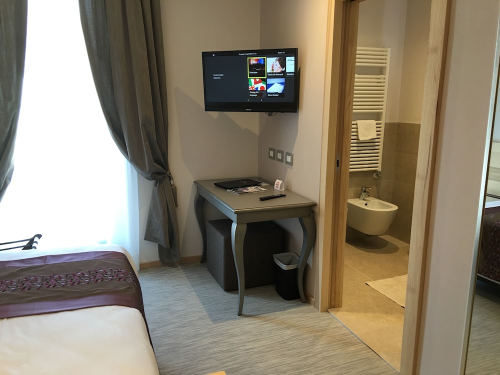 Hotel Garden 32/71
