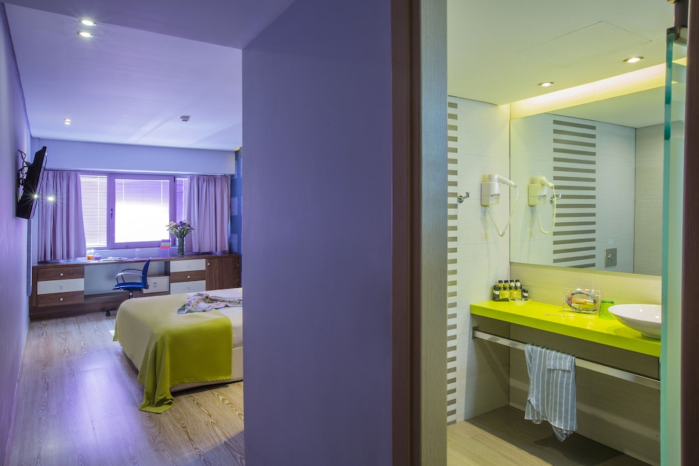 Novus City Hotel 24/38