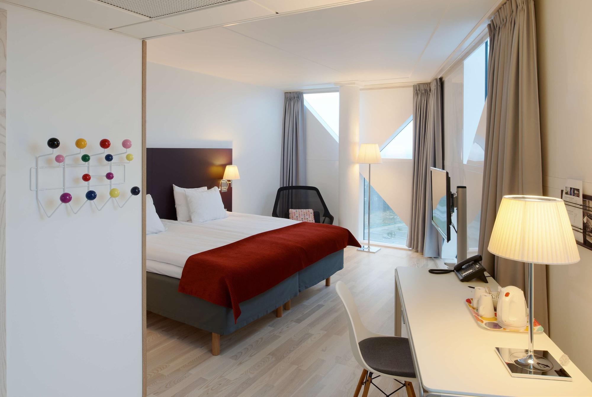 SUPERIOR, TWIN BEDS
