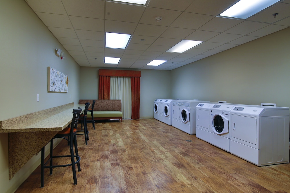 Teddy Apos S Residential Suites Watford City 47/56