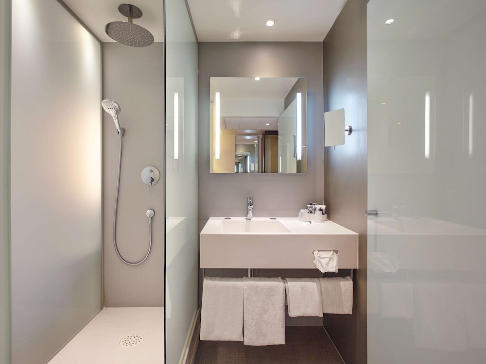 Mercure Paris Arc de Triomphe Etoile 70/72