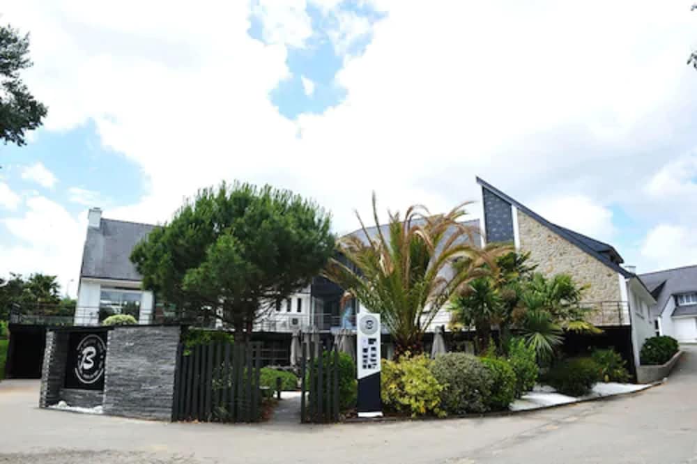 Golfe Hotel 1/54