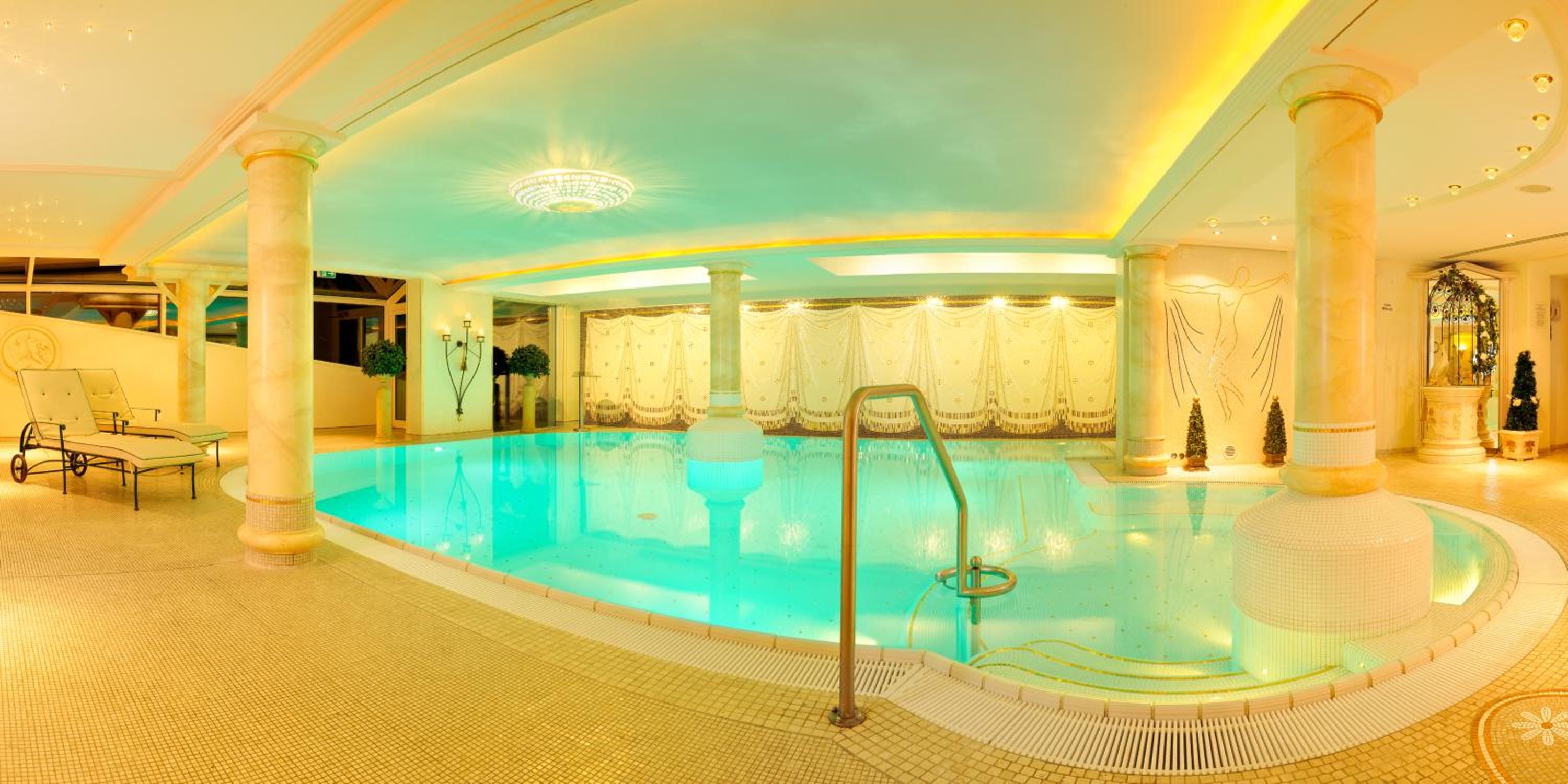 Ski and activity hotel Almhof Rupp 12/24