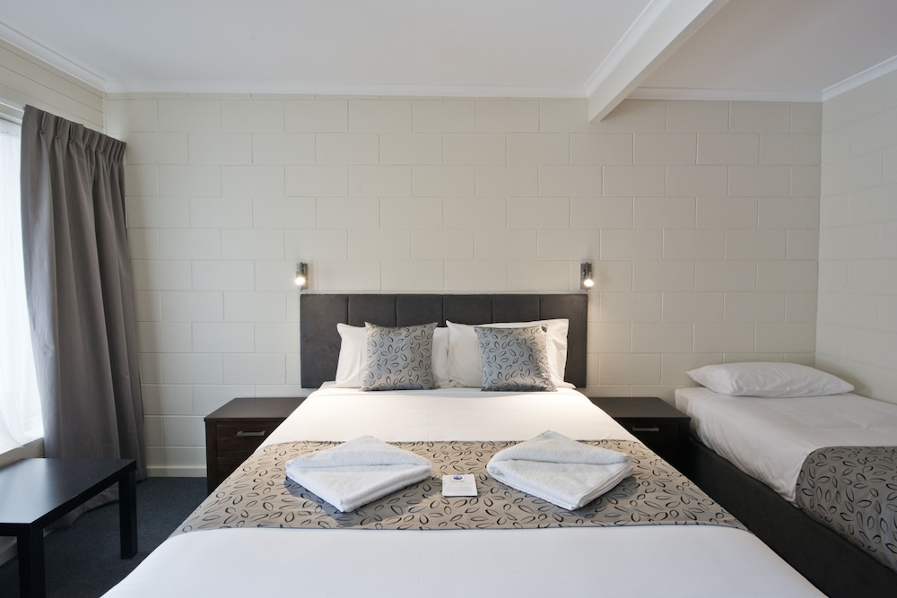 VICTOR HARBOR CITY INN 15/63