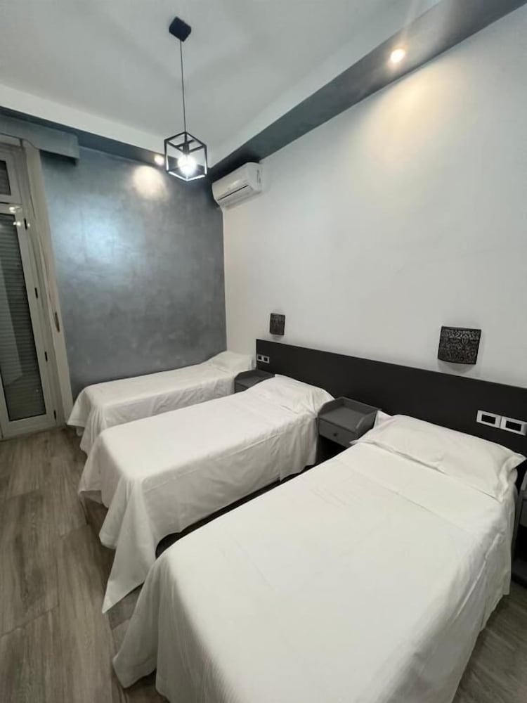 Hotel Ferrucci 6/19