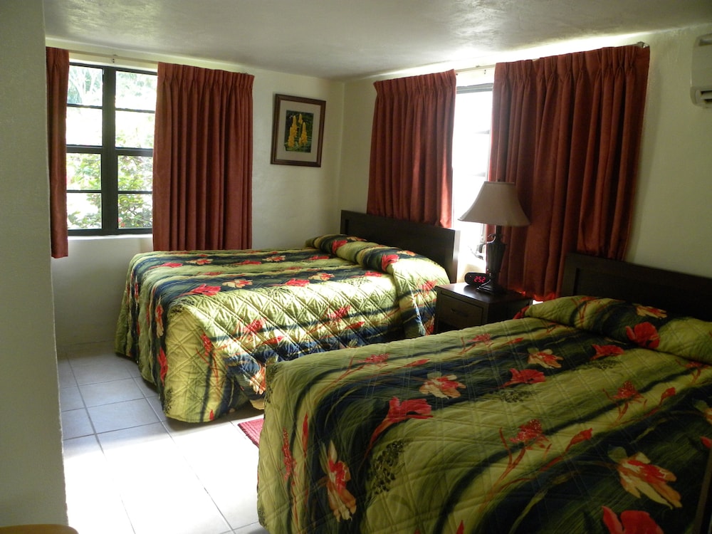 Rock Reef Resort 35/77