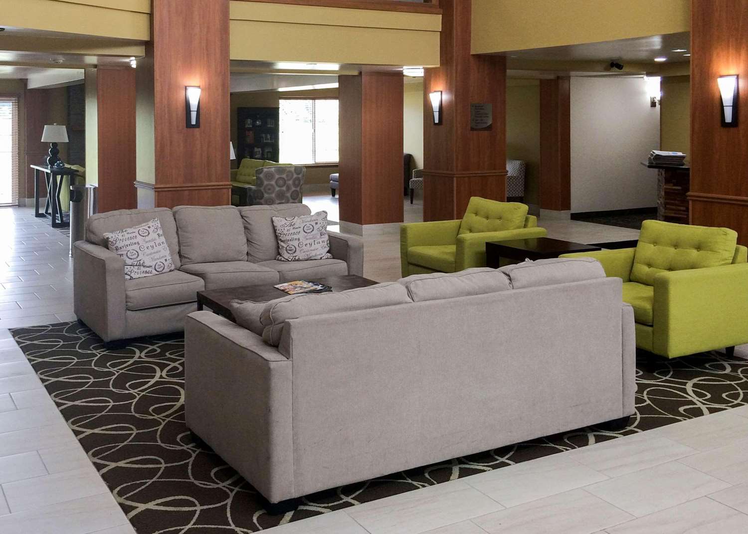 Country Inn & Suites by Radisson, Delta Park North Portland 1/6