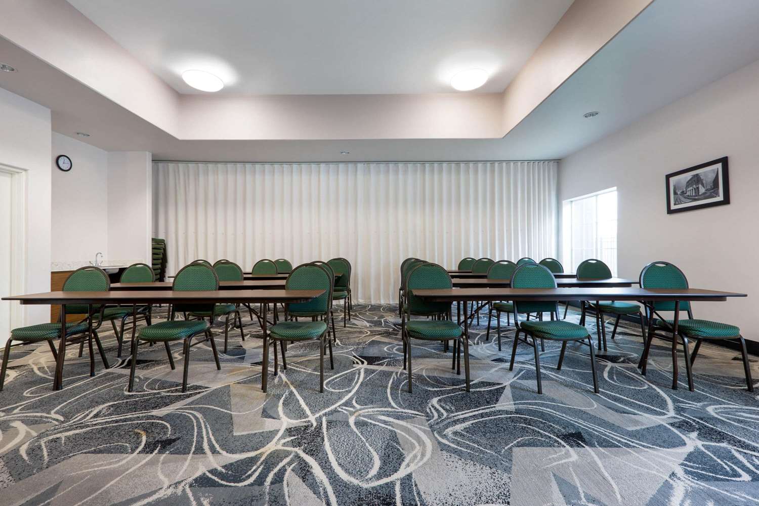 La Quinta Inn & Suites by Wyndham Alvin 48/55