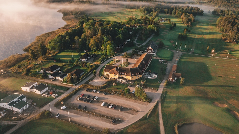 Korunda Golf & Konferenshotell 38/40