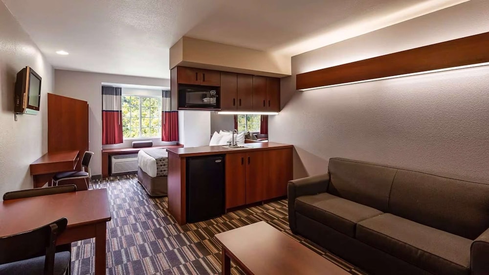 Sonesta Essential Morgantown 16/22