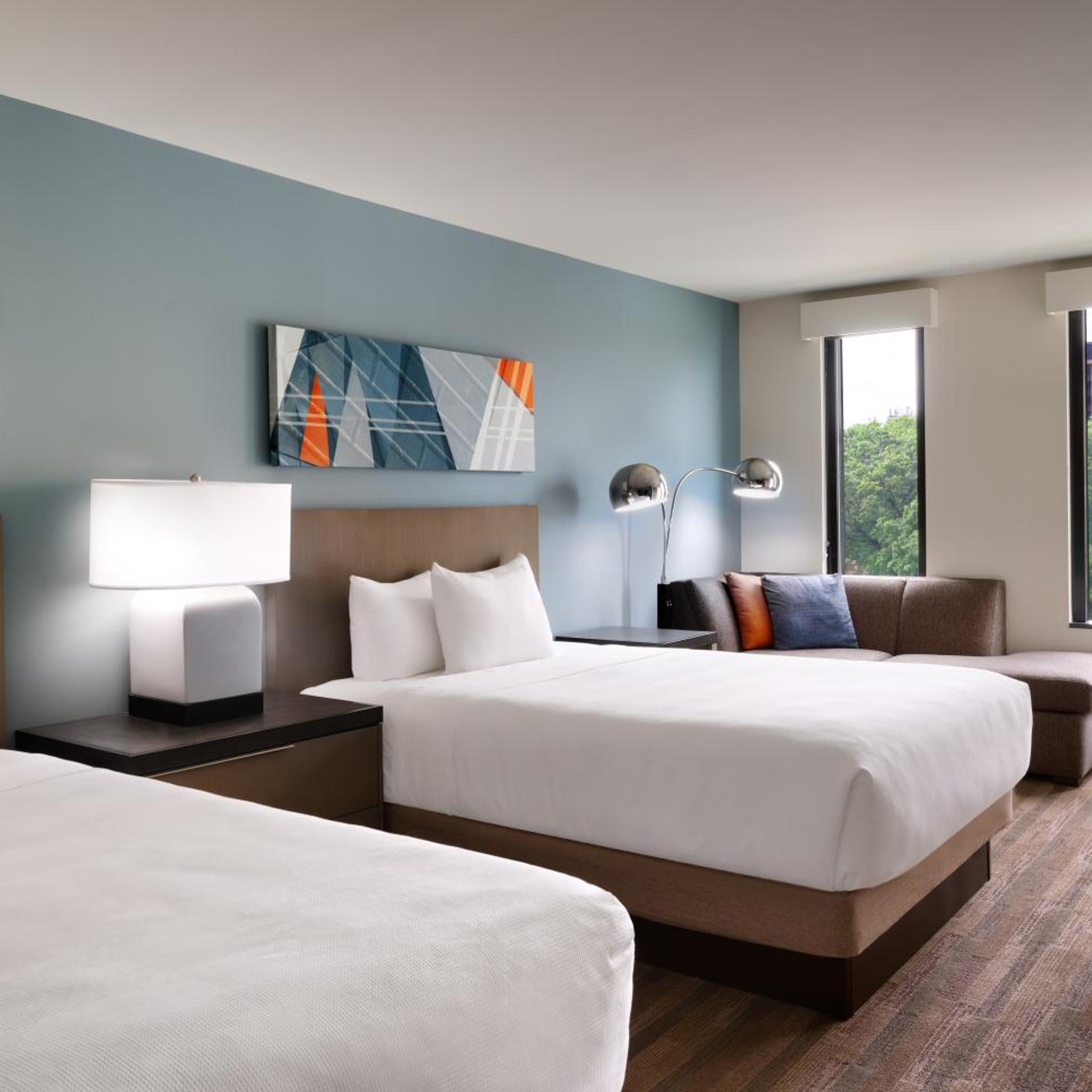 Room, King Bed, 2 Queen Beds, Den