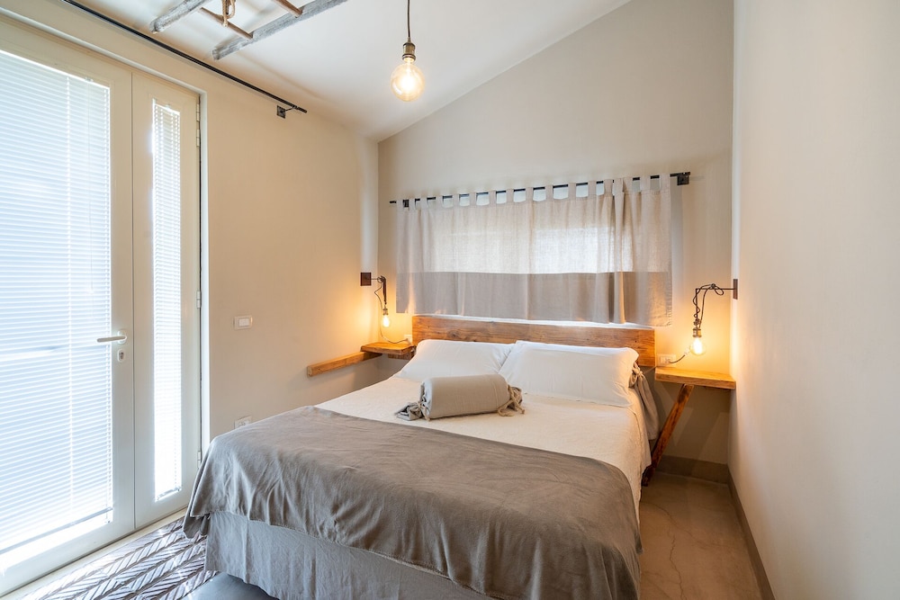 2 Bedrooms, Family, Quadruple, King and Queen Bed, Garden View, Private Bathroom