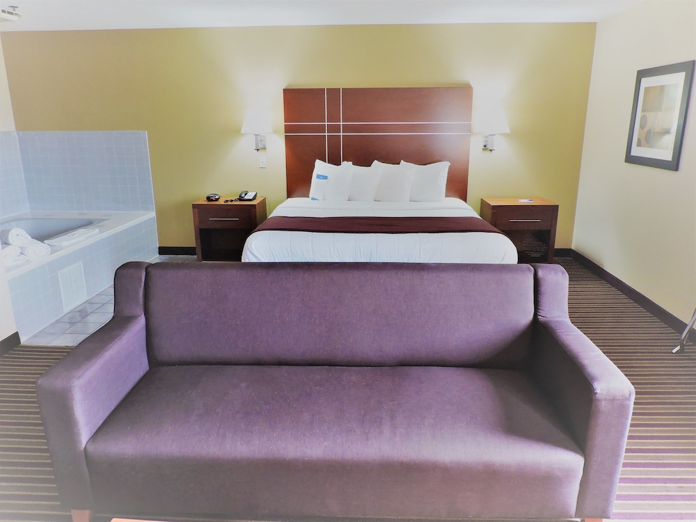 Baymont by Wyndham Bowling Green 23/36