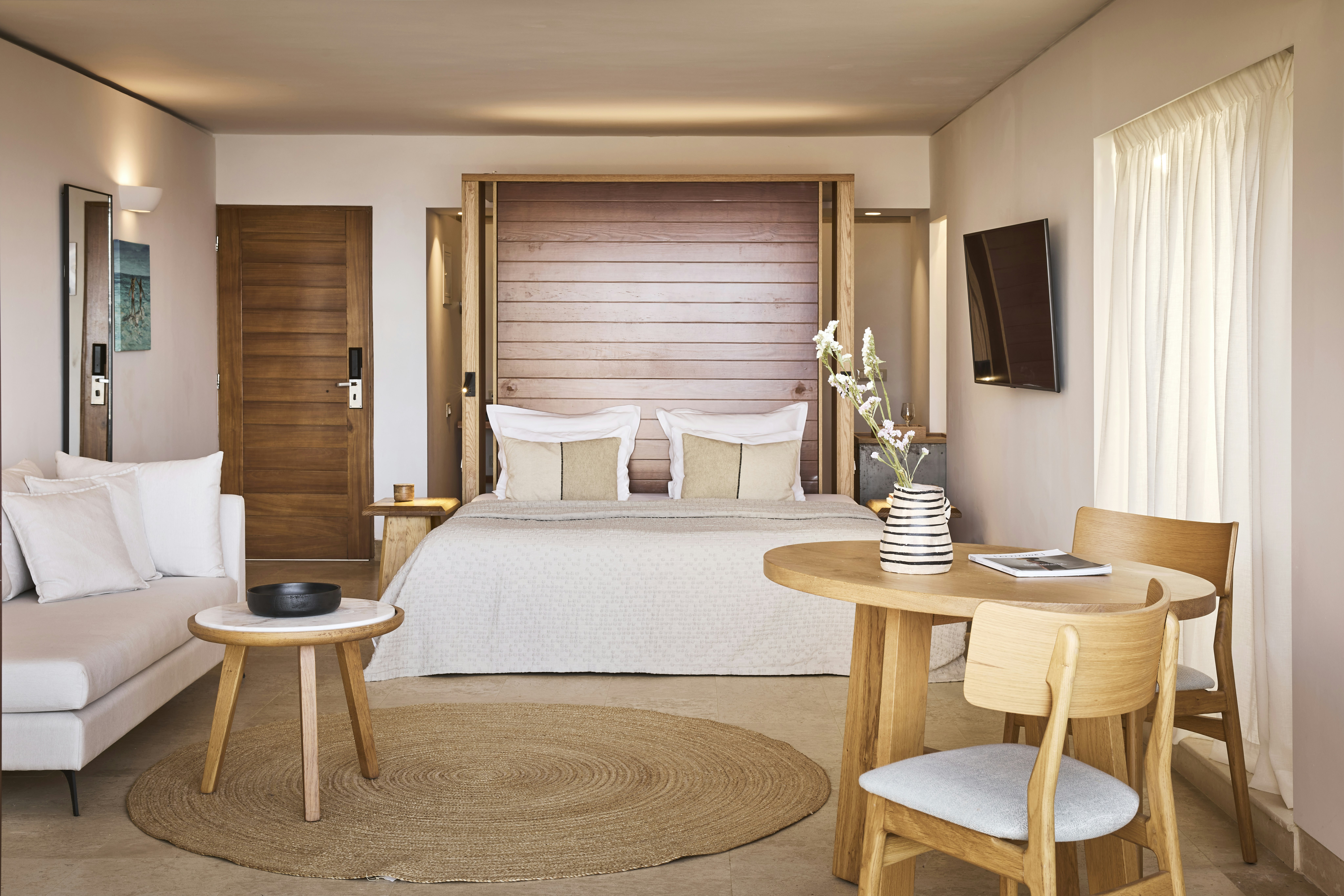 Club, Studio, Sea Front, Private Pool