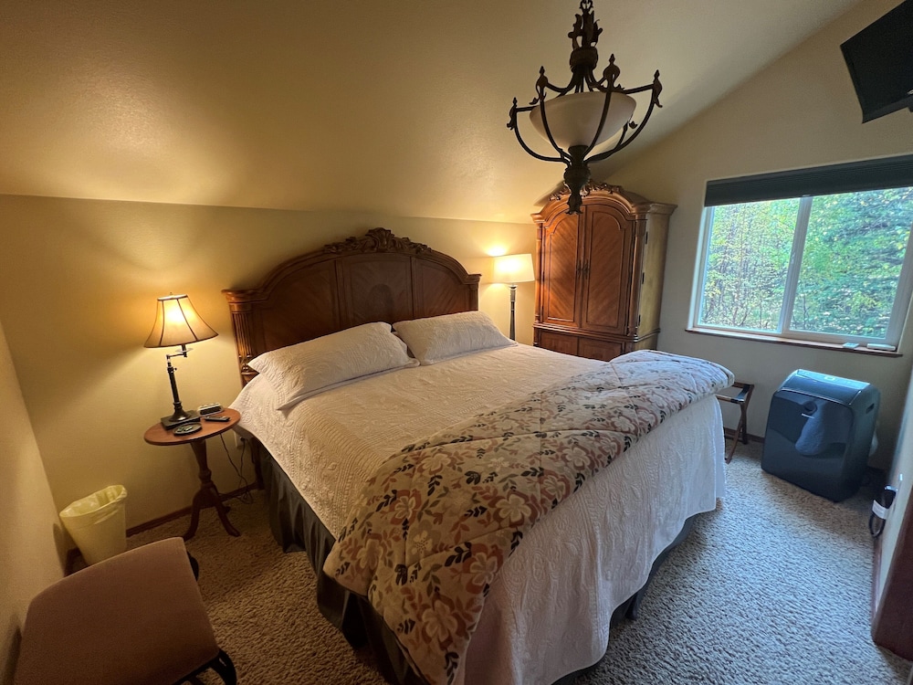 Alaska Adventure Unlimited Chalets 15/42