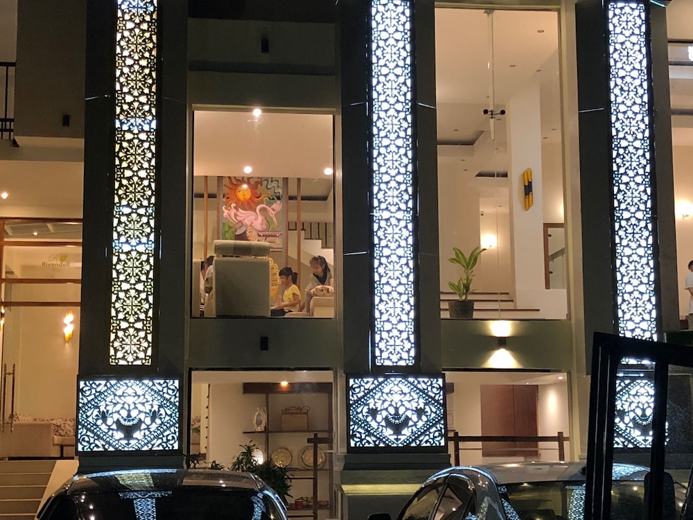 Rivendell Hotel 55/55