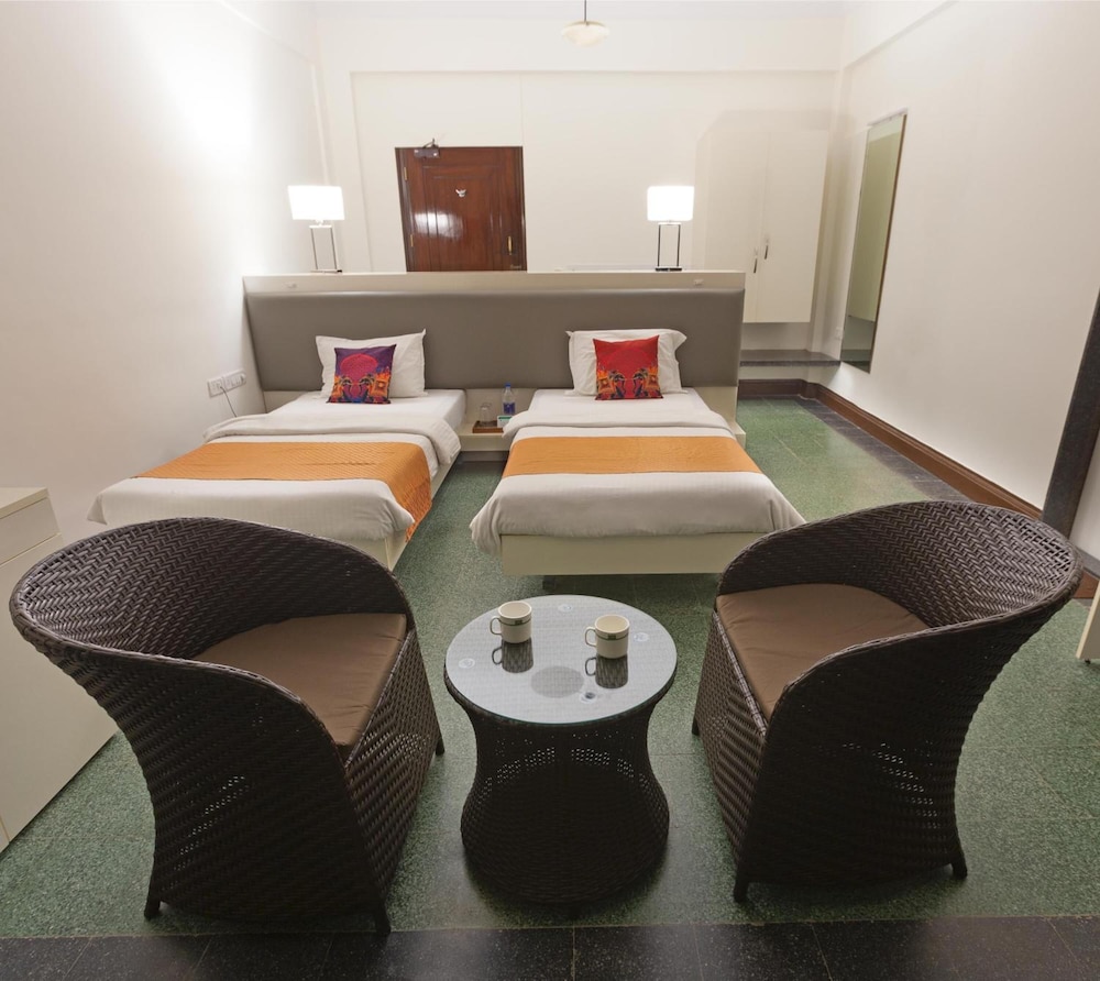 Sea Green South Hotel 22/75