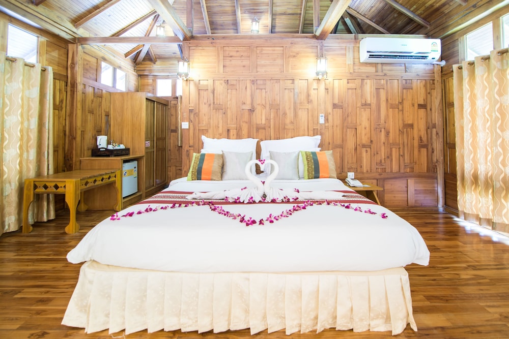 Phi Phi The Beach Resort 15/50