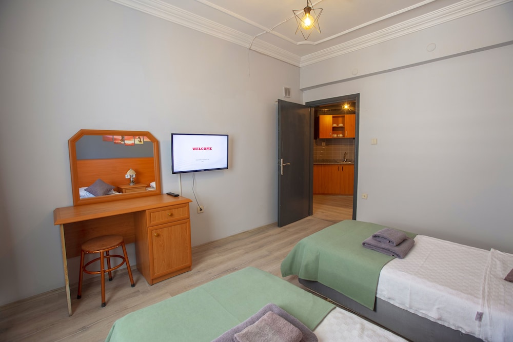 Hma Hotel And Suites 29/50