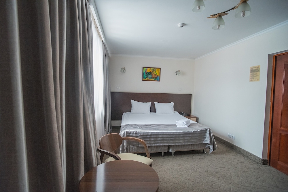 Alma Hotel 27/76