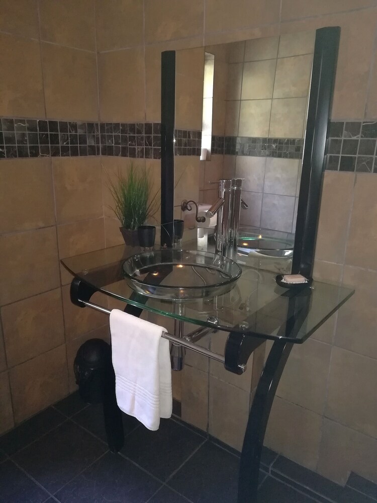 24 On Vrey Boutique Hotel 22/50