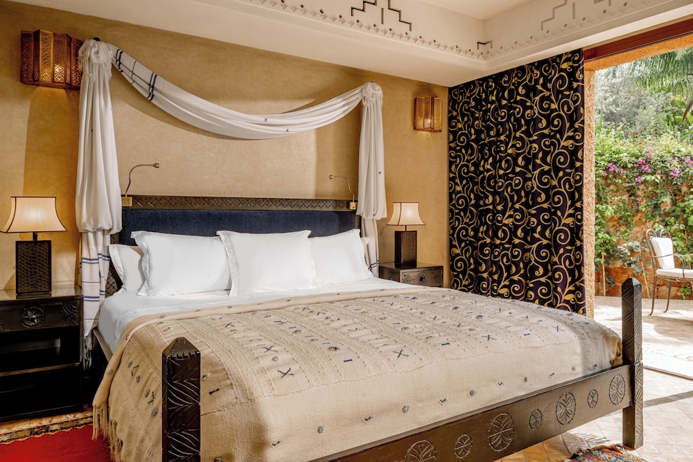 1 BEDROOM, VILLA