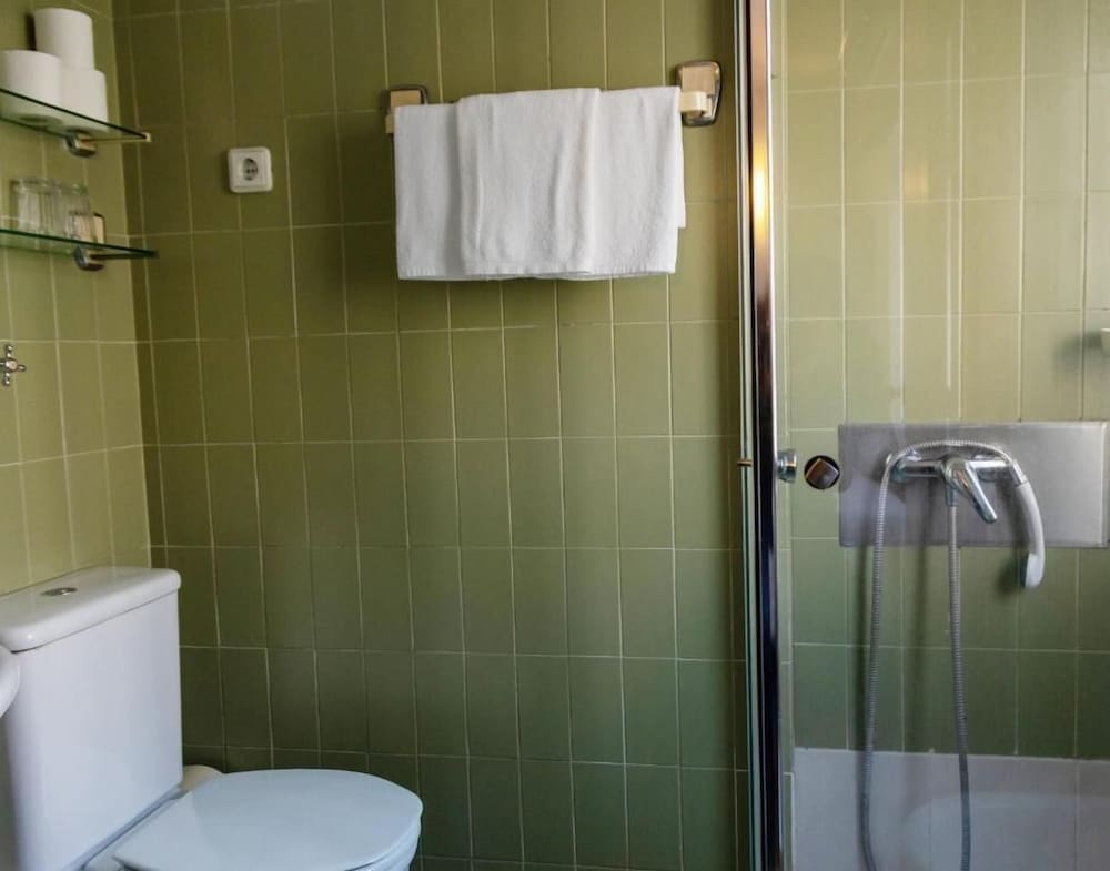 Sao Nicolau Hotel 26/28