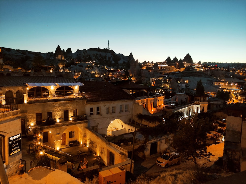 Elegance Cave Suites 43/47
