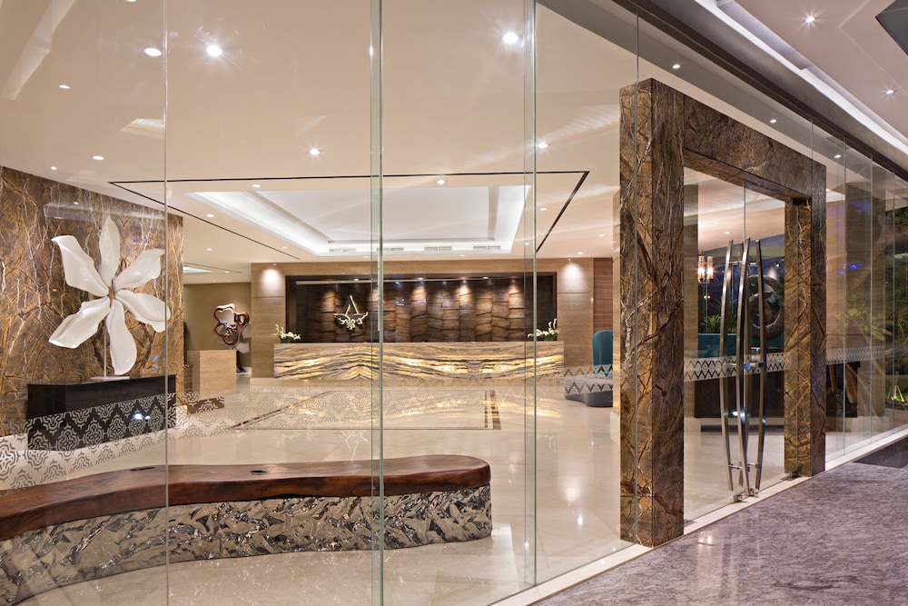 AYAKA SUITES 9/70