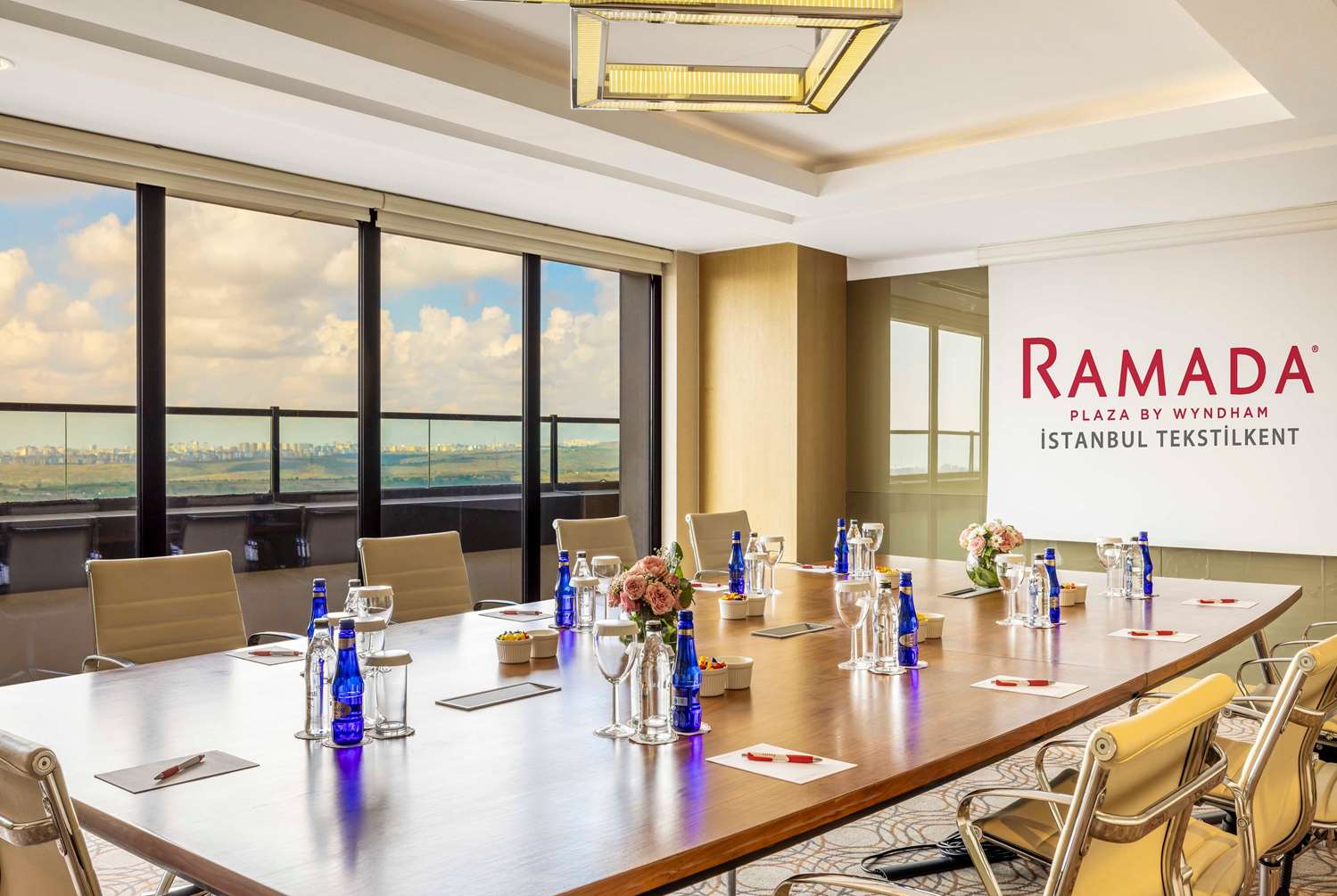 Ramada Plaza by Wyndham Istanbul Tekstilkent 44/49