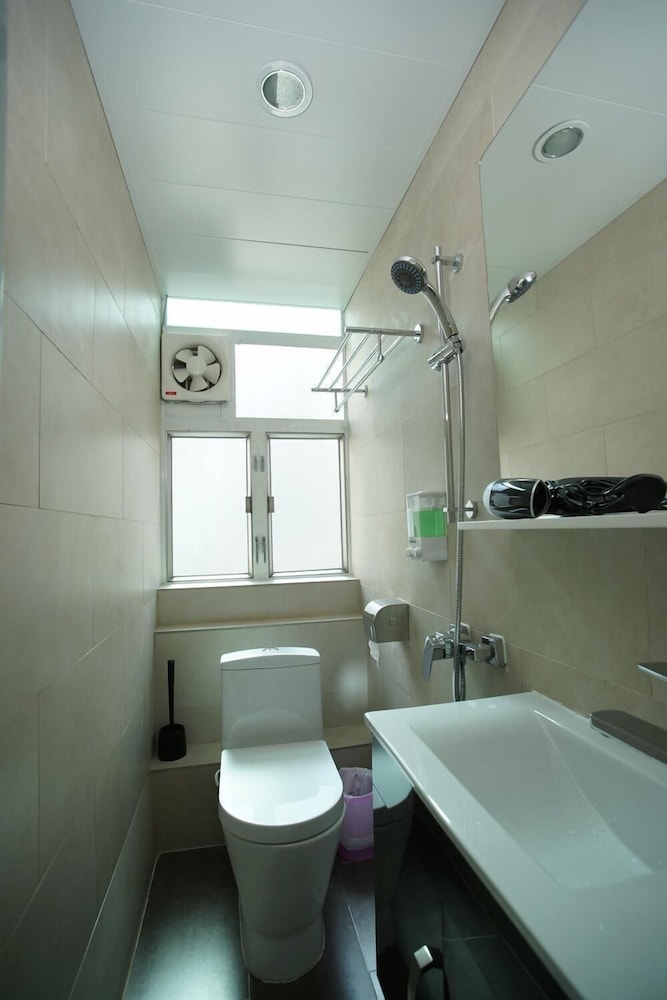 ALOHAS Hostel 34/37