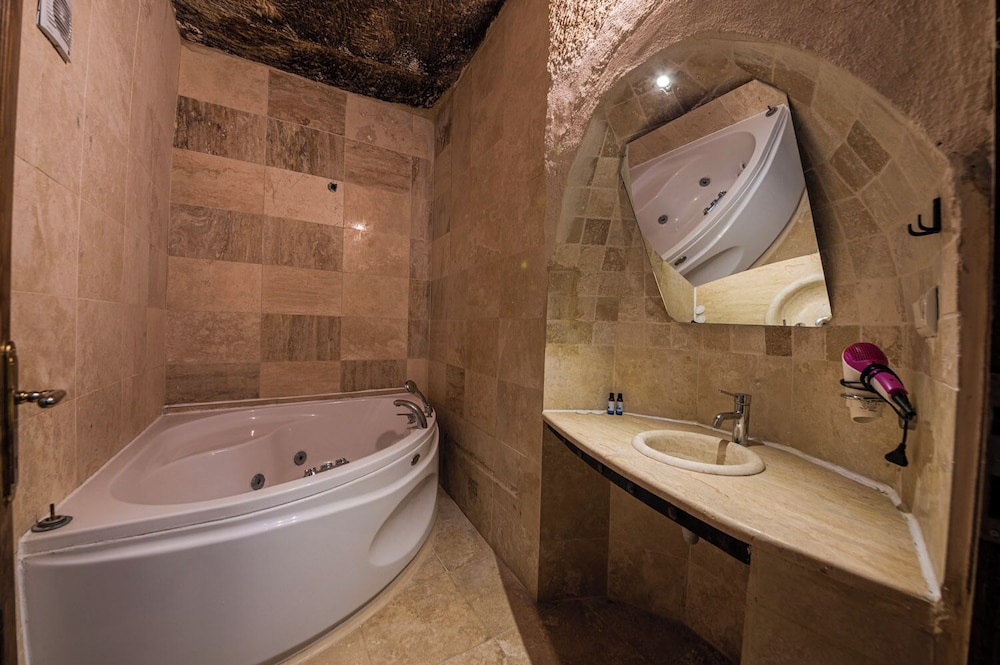 Konak Bezirhane Cave Otel 48/50