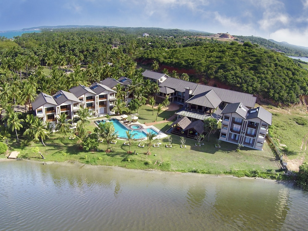 Amaranthe Bay Resort Spa 49/55