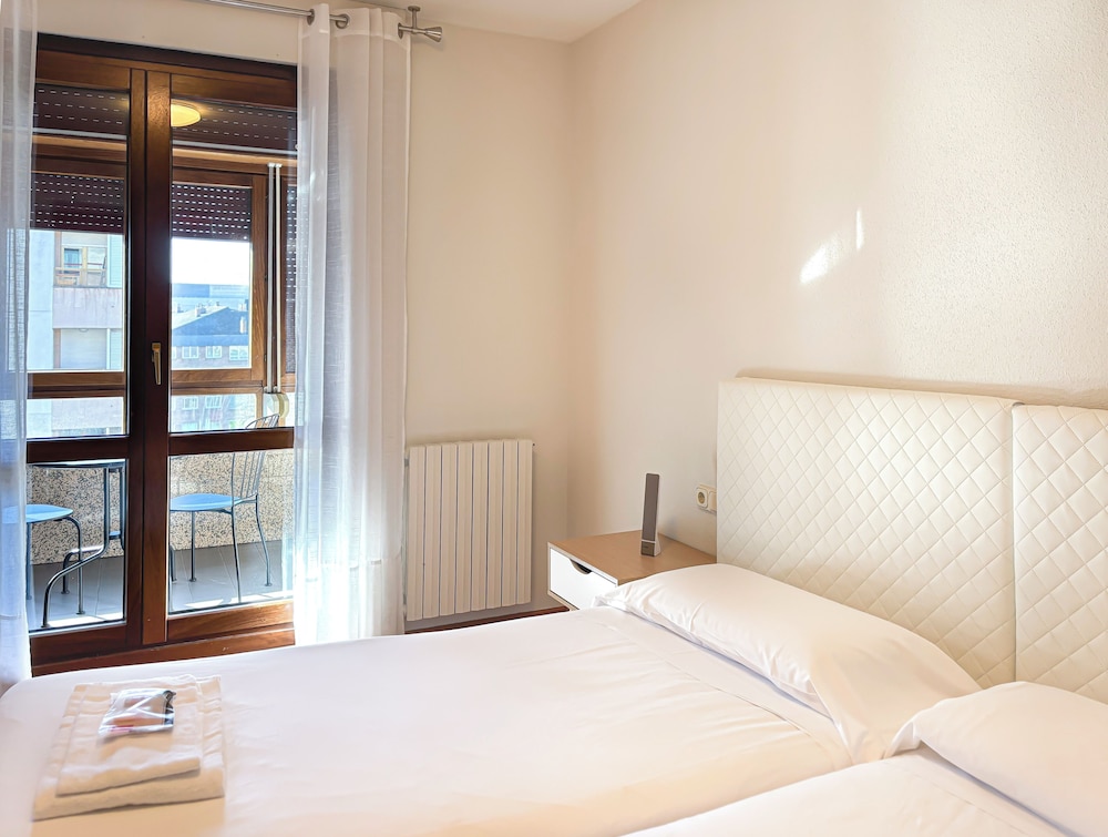 Gestion de Alojamientos Rooms 13/50