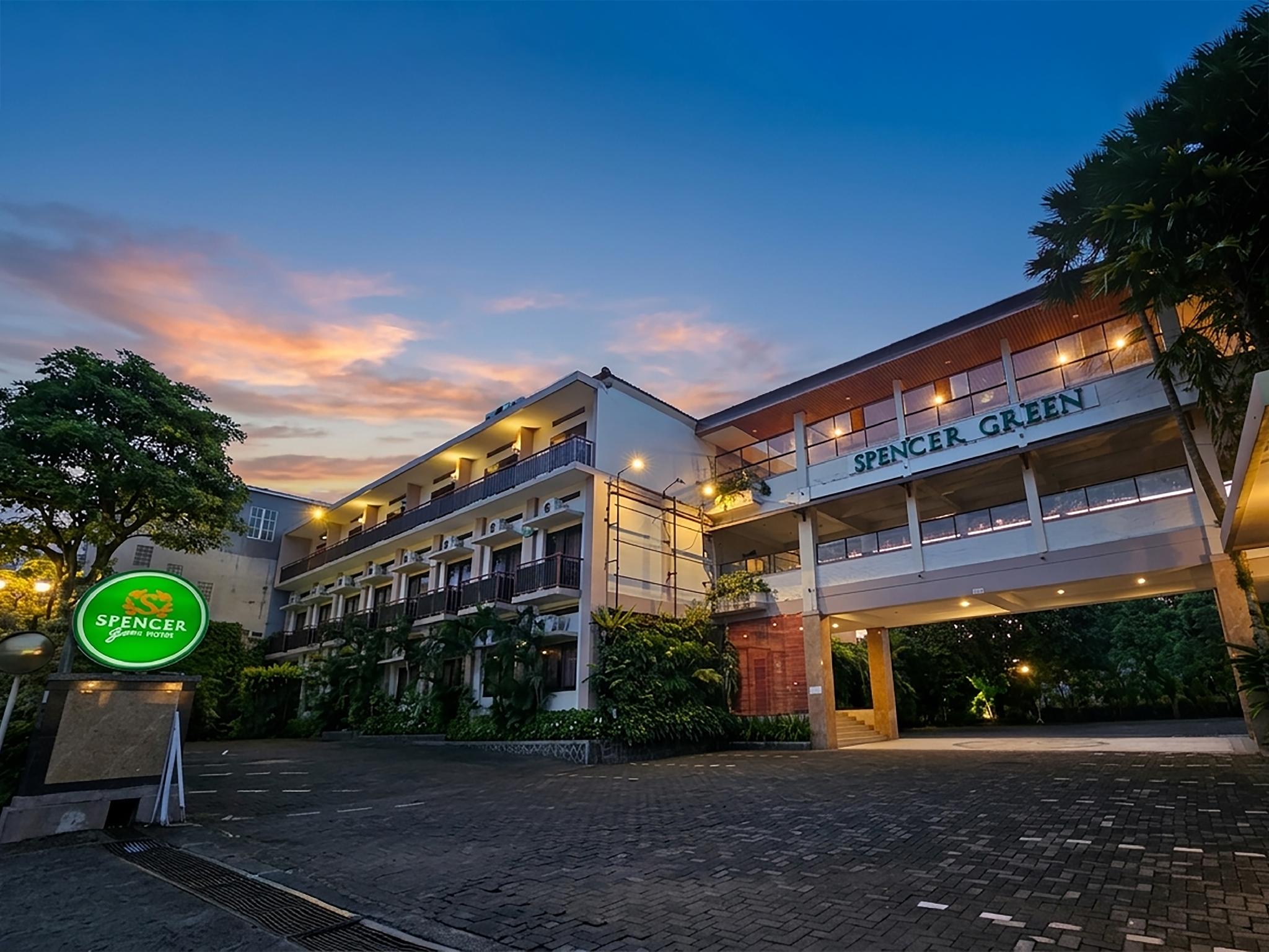 Spencer Green Hotel 7/40