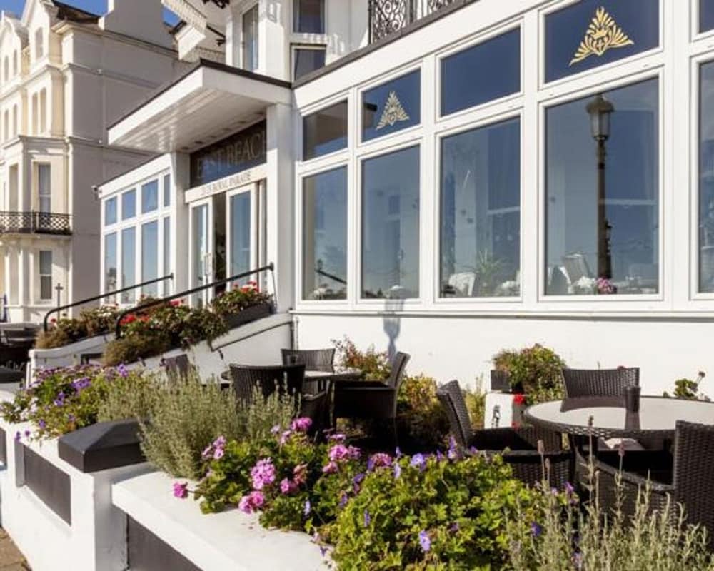 East Beach Hotel 5/54