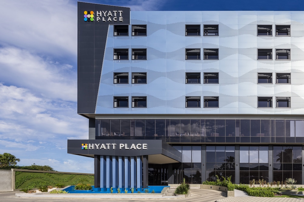 Hyatt Place Aruba Airport 4/64