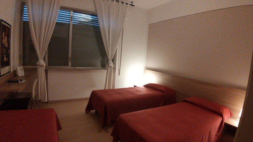 Hotel Cavalieri Del Tau 30/50