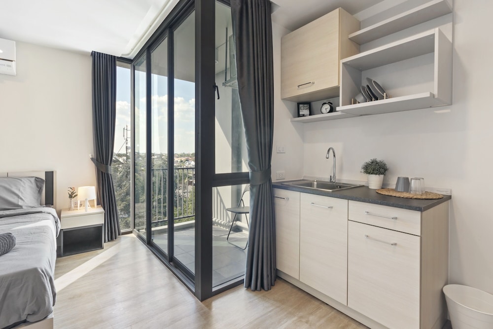 Nidhra Residence 48/50