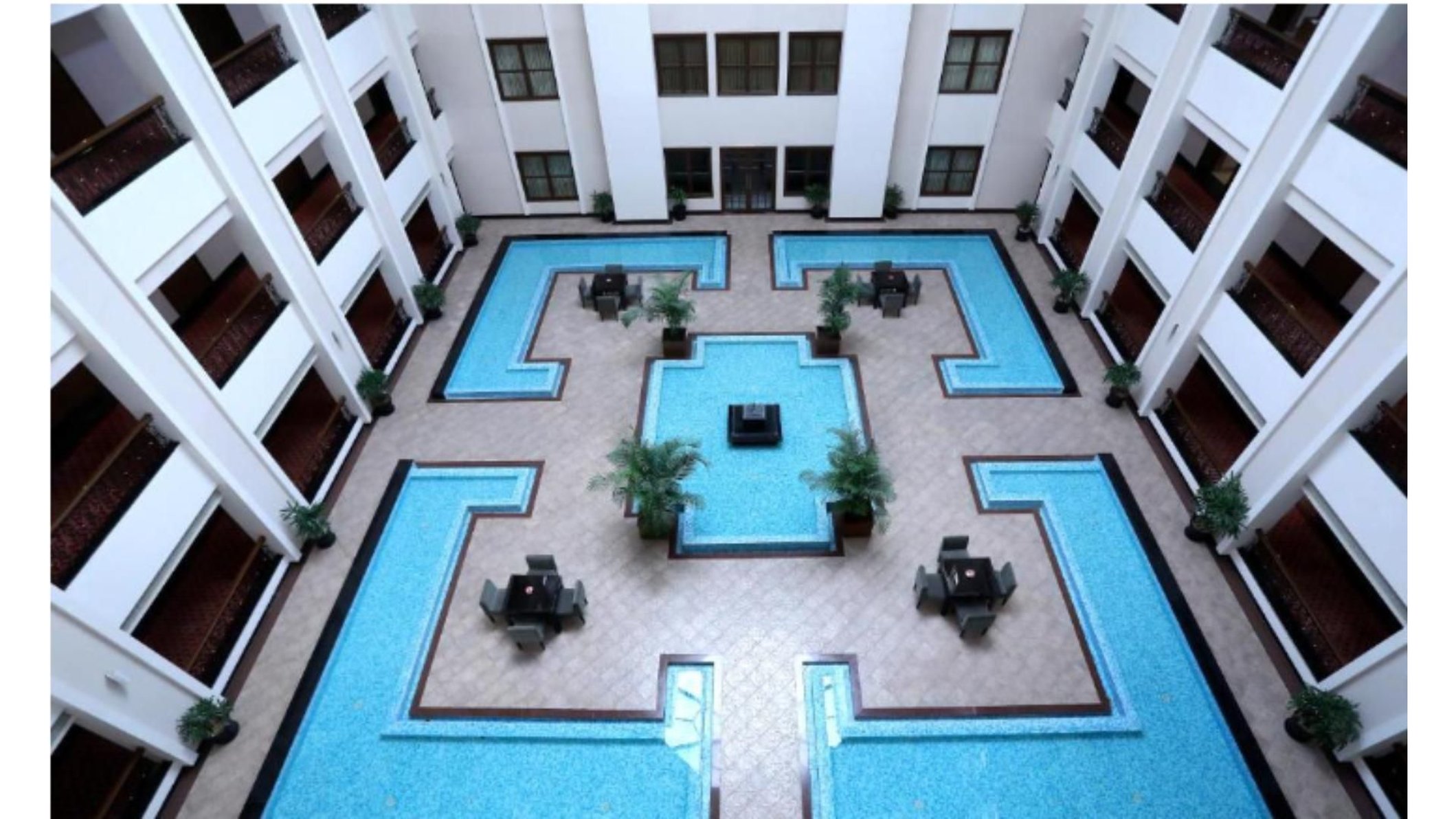 Hotel Green Park 1/14