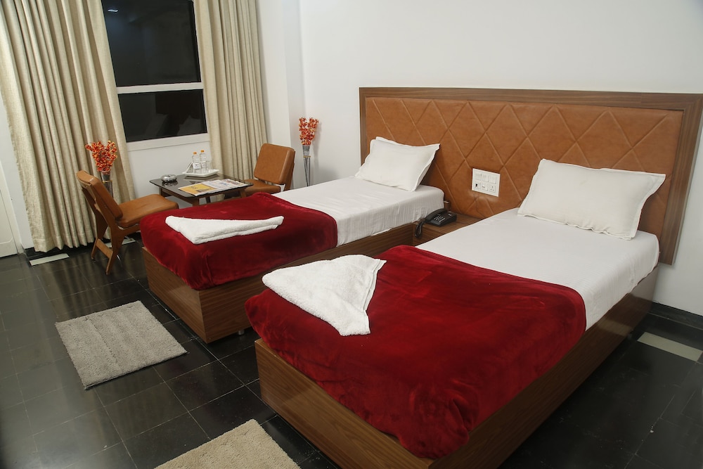 Amaravathi Hotel 6/17