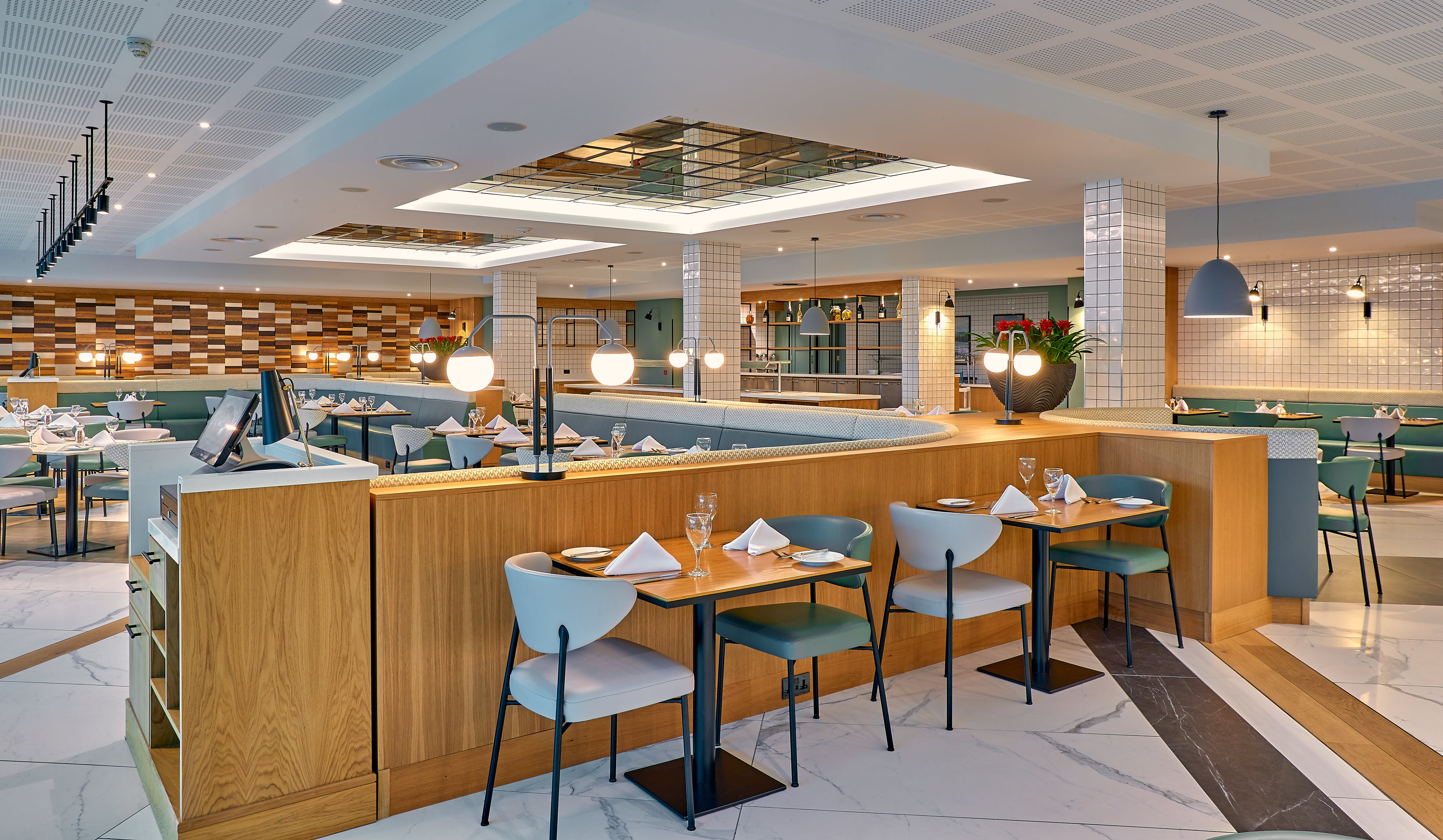 Crowne Plaza Marlow 46/74